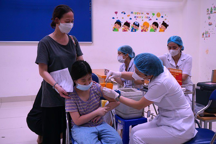 Hà Nội bổ sung 3.119 lao động hợp đồng thuộc lĩnh vực giáo dục, y tế năm 2023 - Ảnh 1. Hà Nội bổ sung 3.119 lao động hợp đồng thuộc lĩnh vực giáo dục, y tế năm 2023 - Ảnh 1.
