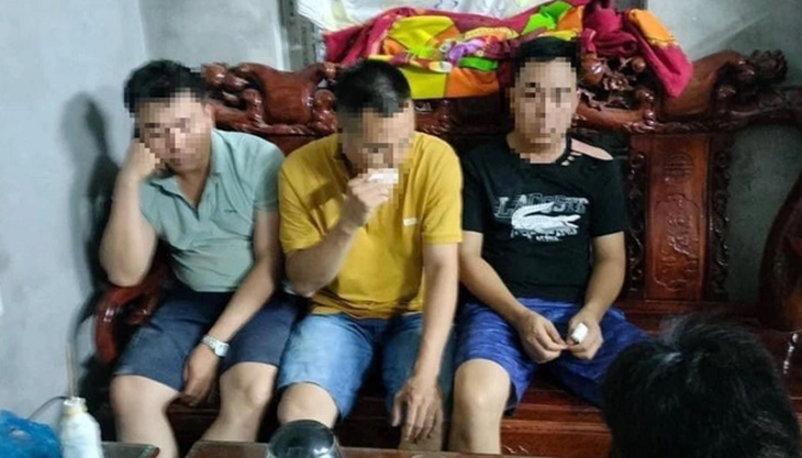 Khởi tố bắt tạm giam 3 cán bộ công an “bắn nhầm” dê của dân - Ảnh 2. Khởi tố bắt tạm giam 3 cán bộ công an “bắn nhầm” dê của dân - Ảnh 2.