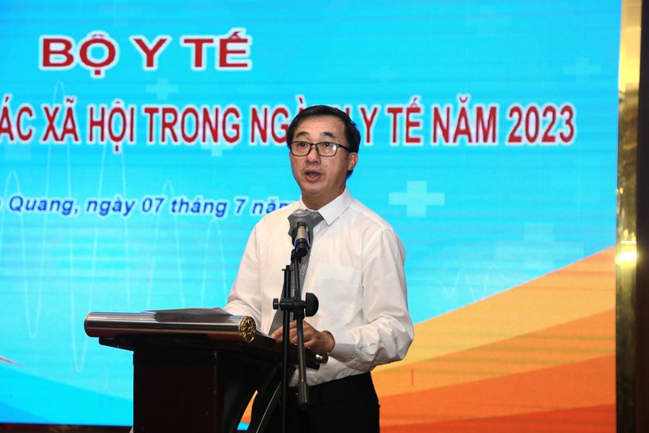 Thứ trưởng Trần Văn Thuấn: "Phát triển công tác xã hội trong ngành y tế giúp nâng cao công tác bảo vệ, chăm sóc sức khỏe nhân dân" - Ảnh 1.