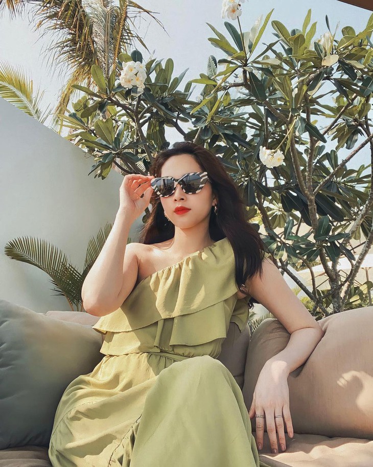 Đặng Thu Thảo - người đẹp hiếm có của showbiz - đi biển không khoe body vẫn khiến fan trầm trồ - Ảnh 7. Đặng Thu Thảo - người đẹp hiếm có của showbiz - đi biển không khoe body vẫn khiến fan trầm trồ - Ảnh 7.