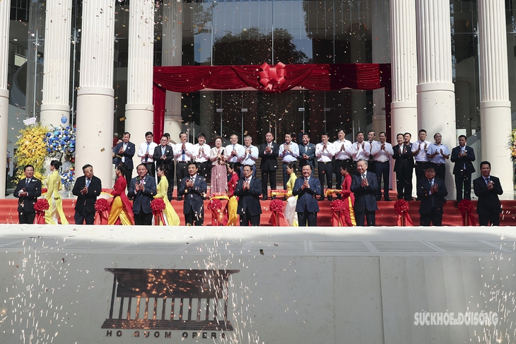 Khánh thành Nhà hát hồ Gươm - Không gian văn hóa đặc sắc giữa Thủ đô - Ảnh 1. Khánh thành Nhà hát hồ Gươm - Không gian văn hóa đặc sắc giữa Thủ đô - Ảnh 1.