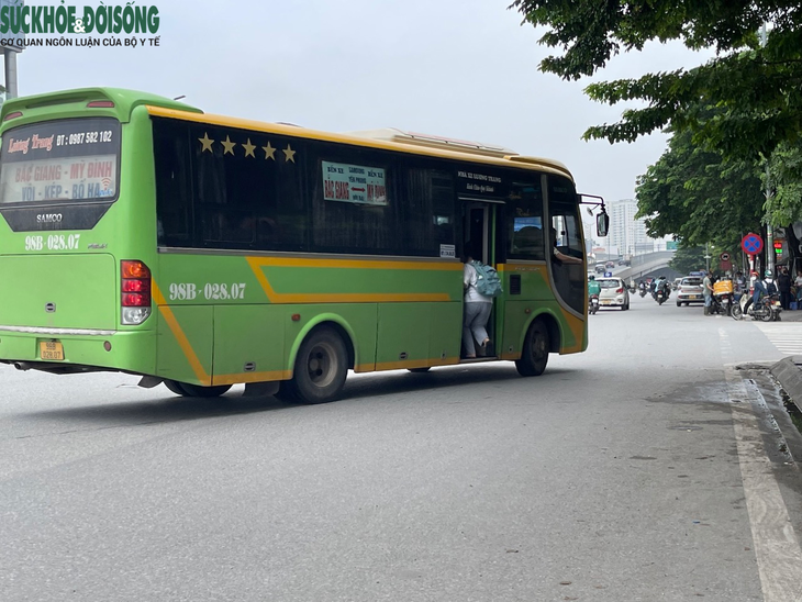 Loạn xe dù, bến cóc tại Hà Nội  - Ảnh 7.
