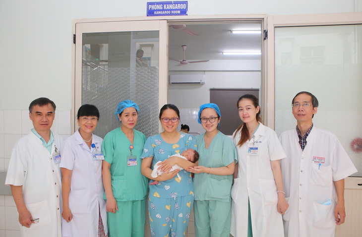 Cứu sống bệnh nhi sơ sinh mắc bệnh hiếm gặp - Ảnh 1.