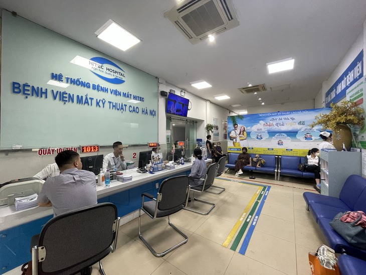 Bác sĩ HITEC 'mở lại' một bên 'cửa sổ tâm hồn' bị lỗi gần 40 năm, bằng kỹ thuật phaco nâng cao … - Ảnh 4. Bác sĩ HITEC 'mở lại' một bên 'cửa sổ tâm hồn' bị lỗi gần 40 năm, bằng kỹ thuật phaco nâng cao … - Ảnh 4.