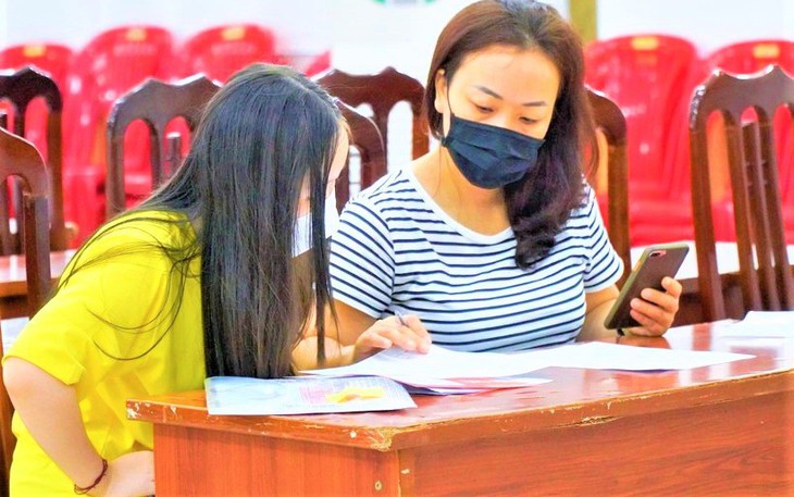Học sinh, phụ huynh lúng túng chọn tổ hợp môn học lớp 10: Thầy cô giáo nói gì?