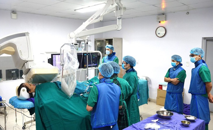 Quảng Ninh: Can thiệp mạch kịp thời cứu sống người đàn ông bị ngồi máu cơ tim - Ảnh 1.