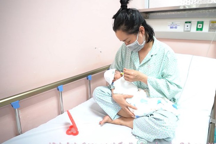 WHO cảnh báo về tiếp thị sữa công thức dành cho trẻ em tại Việt Nam - Ảnh 2.