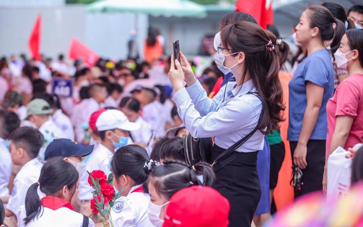 Lại ‘nóng’ các khoản thu tự nguyện trước ngày học sinh tựu trường