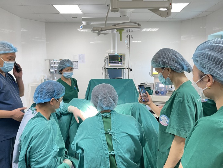 Đau nhiều vùng hạ vị, bé gái 12 tuổi phát hiện bị bế kinh - Ảnh 2. Đau nhiều vùng hạ vị, bé gái 12 tuổi phát hiện bị bế kinh - Ảnh 2.