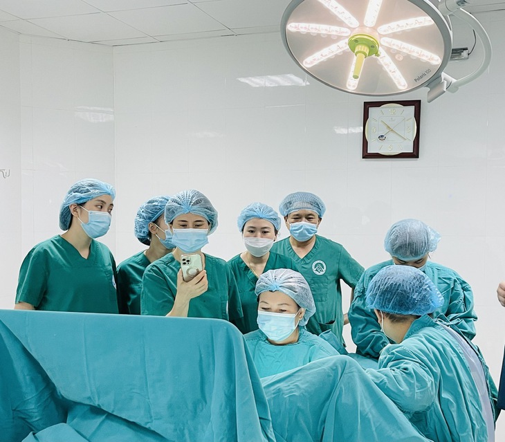 Đau nhiều vùng hạ vị, bé gái 12 tuổi phát hiện bị bế kinh - Ảnh 1. Đau nhiều vùng hạ vị, bé gái 12 tuổi phát hiện bị bế kinh - Ảnh 1.