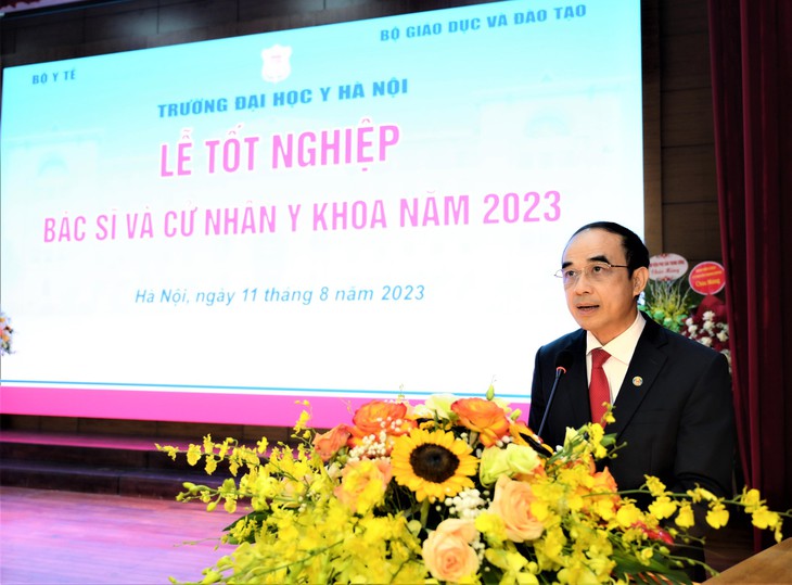 Lễ tốt nghiệp của 'khóa học đặc biệt' tại Trường Đại học Y Hà Nội - Ảnh 1. Lễ tốt nghiệp của 'khóa học đặc biệt' tại Trường Đại học Y Hà Nội - Ảnh 1.