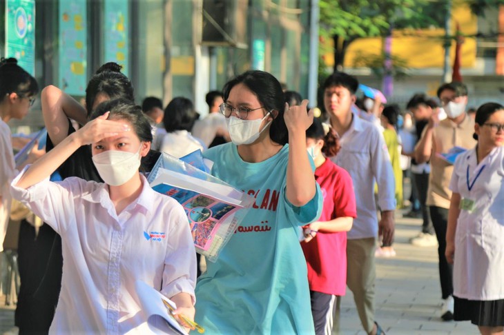 Tuyển sinh đại học 2023: Không yêu cầu thí sinh phải đăng ký nguyện vọng 1 mới trúng tuyển - Ảnh 2.