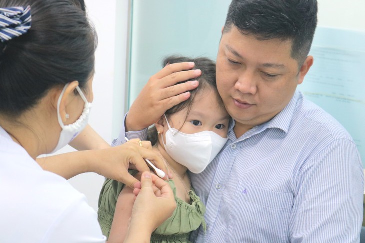 Phòng bệnh truyền nhiễm cho học sinh trước năm học mới như thế nào? - Ảnh 1.