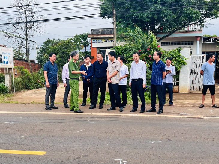 Vụ tai nạn làm 3 người CLB HAGL tử vong, tài xế xe con nói gì? - Ảnh 3. Vụ tai nạn làm 3 người CLB HAGL tử vong, tài xế xe con nói gì? - Ảnh 3.
