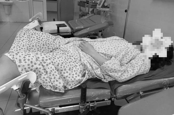 Phá thai tại nhà, cô gái trẻ suýt mất mạng - Ảnh 1.