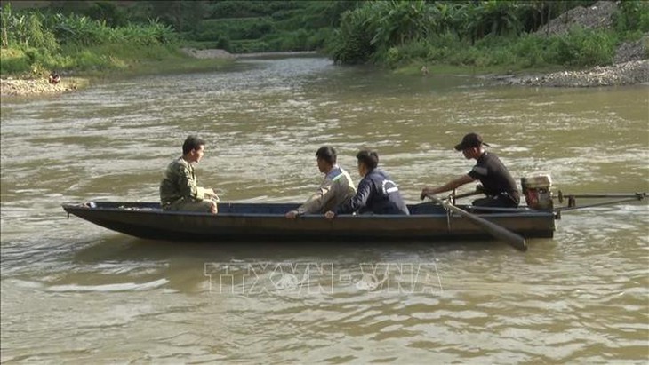 Tìm kiếm hai thiếu niên mất tích khi đi tắm suối cùng nhóm bạn - Ảnh 1.