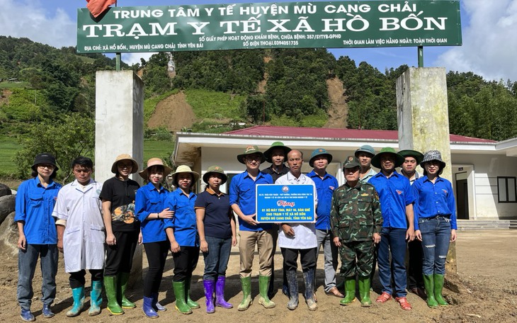 Kịp thời hỗ trợ trạm y tế ở Mù Cang Chải thiệt hại nặng nề do mưa lũ