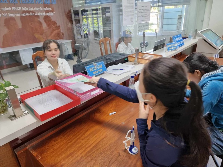 Lao động không rút BHXH một lần dự kiến sẽ có 5 quyền lợi - Ảnh 1.