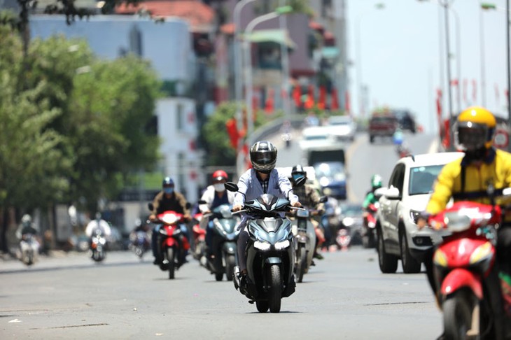 Miền Trung nắng như đổ lửa đến hết tuần, nhiều nơi nhiệt cao trên 39 độ C - Ảnh 2.