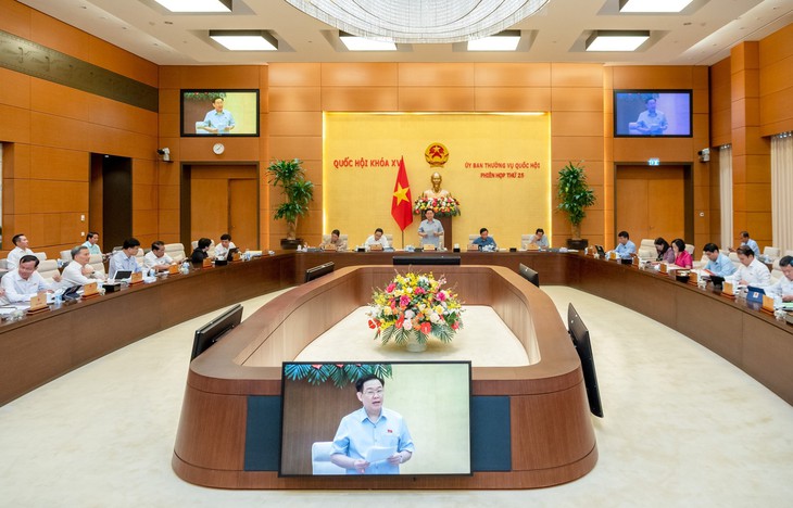 Sáng nay, UBTVQH họp phiên thứ 25, xem xét, cho ý kiến nhiều nội dung quan trọng - Ảnh 1. Sáng nay, UBTVQH họp phiên thứ 25, xem xét, cho ý kiến nhiều nội dung quan trọng - Ảnh 1.