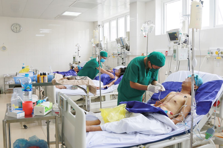 Liên tiếp phẫu thuật thành công thay van tim cho 3 trường hợp người cao tuổi - Ảnh 4.