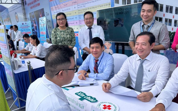Nhiều bác sĩ trẻ ở TPHCM chọn y tế tuyến cơ sở để gắn bó lâu dài