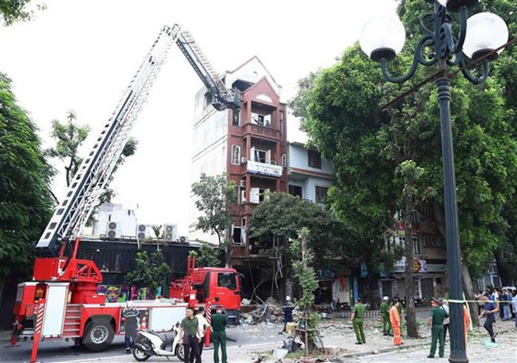 Hà Nội: Thăm hỏi các nạn nhân trong vụ nổ khí gas ở Yên Phụ - Ảnh 1. Hà Nội: Thăm hỏi các nạn nhân trong vụ nổ khí gas ở Yên Phụ - Ảnh 1.
