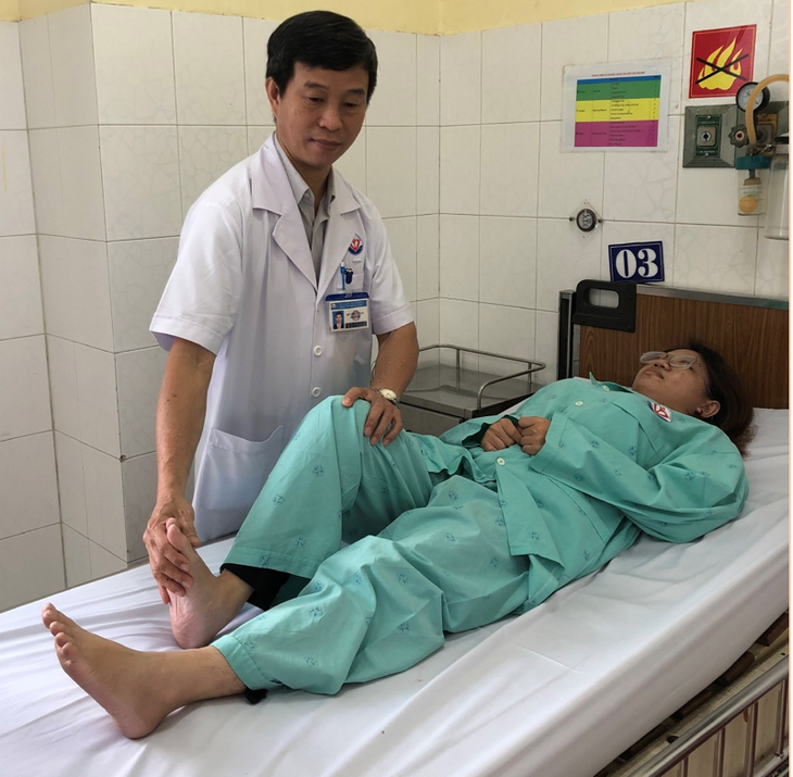 Nhiều người trẻ sống khổ vì thoát vị đĩa đệm - Ảnh 2. Nhiều người trẻ sống khổ vì thoát vị đĩa đệm - Ảnh 2.