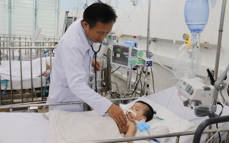 TPHCM: Số ca mắc tay chân miệng vẫn ở mức cao