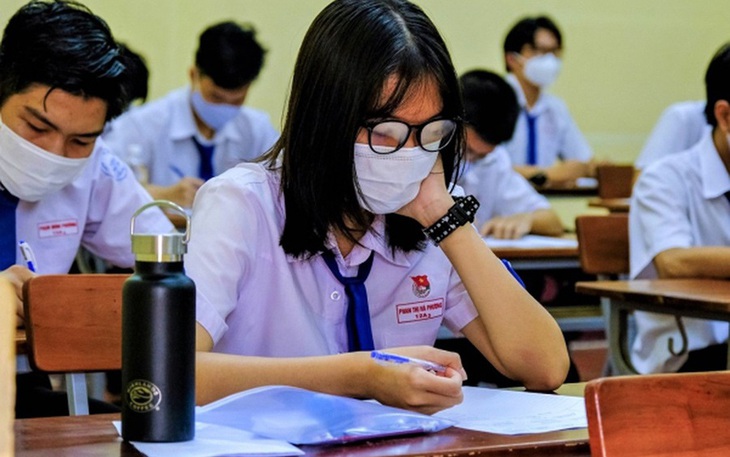 Không lợi dụng việc chuyển trường để làm thay đổi kết quả học tập của học sinh