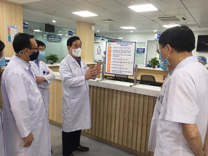 Chuyển bệnh viện thuộc Bộ Y tế về Hà Nội quản lý: Vỡ kết cấu – kiến trúc của hệ thống khám chữa bệnh - Ảnh 1. Chuyển bệnh viện thuộc Bộ Y tế về Hà Nội quản lý: Vỡ kết cấu – kiến trúc của hệ thống khám chữa bệnh - Ảnh 1.