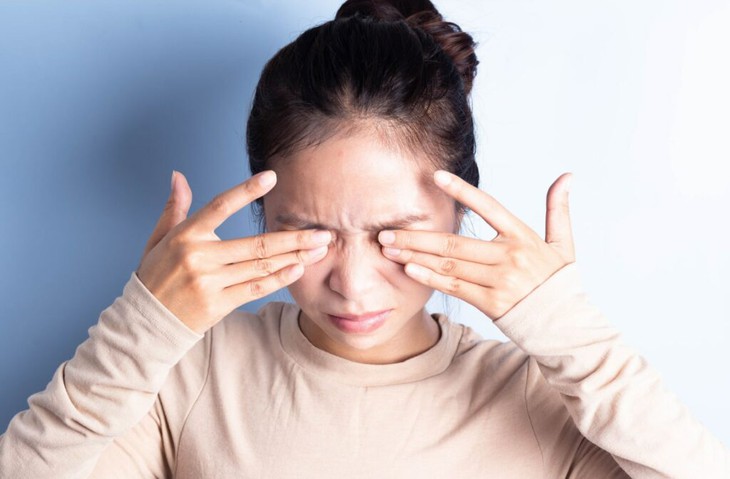 Ngứa mắt, nhỏ thuốc gì? - Ảnh 1. Ngứa mắt, nhỏ thuốc gì? - Ảnh 1.