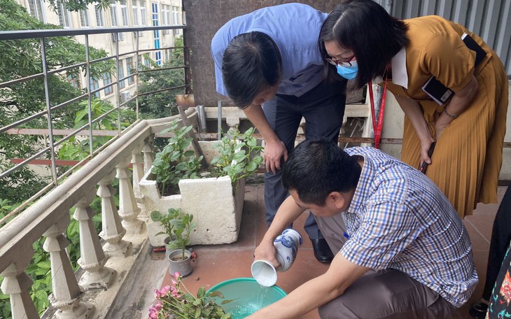 Sốt xuất huyết tăng mạnh, Hà Nội gấp rút phòng chống