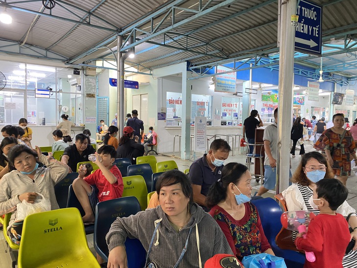TP.HCM: Đảm bảo quyền lợi của người bệnh khi chi phí khám chữa bệnh BHYT tăng cao - Ảnh 1. TP.HCM: Đảm bảo quyền lợi của người bệnh khi chi phí khám chữa bệnh BHYT tăng cao - Ảnh 1.