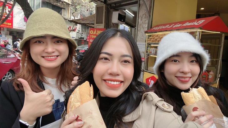 Bánh mì B+ - Món ăn mộc mạc mang hương vị Hà Nội - Ảnh 2.