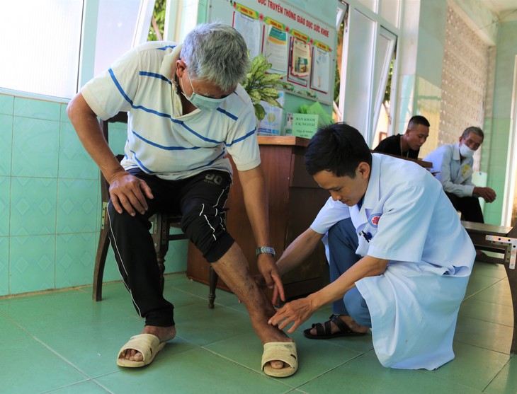 Bác sĩ trẻ nhiệt huyết với nghề, năng nổ với các hoạt động xã hội - Ảnh 2.