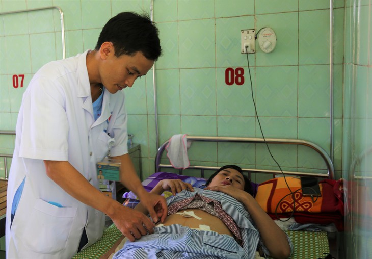 Bác sĩ trẻ nhiệt huyết với nghề, năng nổ với các hoạt động xã hội - Ảnh 1.
