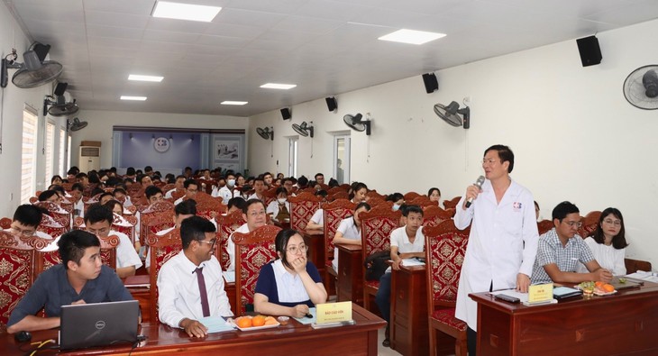 Bệnh viện Ung bướu Nghệ An và Gene Solutions tổ chức hội thảo khoa học về Ứng dụng xét nghiệm giải trình tự gene trong tầm soát và điều trị ung thư - Ảnh 6. Bệnh viện Ung bướu Nghệ An và Gene Solutions tổ chức hội thảo khoa học về Ứng dụng xét nghiệm giải trình tự gene trong tầm soát và điều trị ung thư - Ảnh 6.