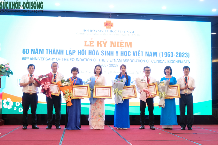 Hội Hóa sinh Y học Việt Nam kỷ niệm 60 năm thành lập - Ảnh 4. Hội Hóa sinh Y học Việt Nam kỷ niệm 60 năm thành lập - Ảnh 4.
