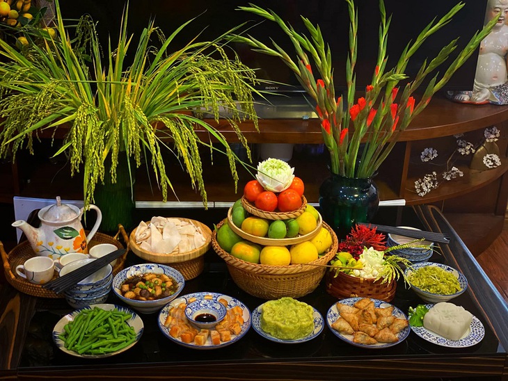 Mâm cúng rằm tháng 7 đơn giản, đầy đủ nhất theo đúng phong tục - Ảnh 1.