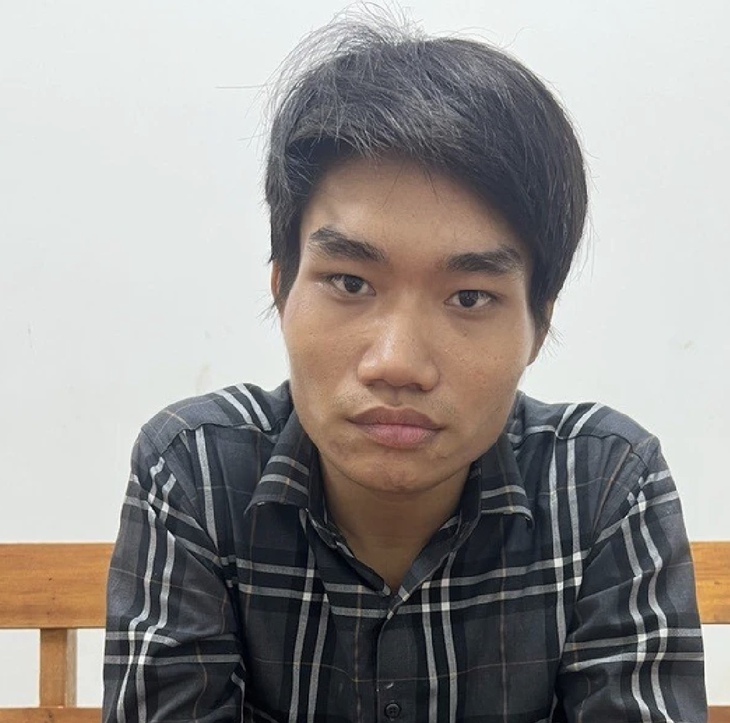 Cha dượng nghi bạo hành bé trai 3 tháng tuổi tử vong đối diện án phạt nào? - Ảnh 1.