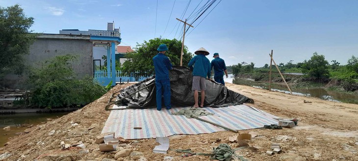 Đê sông Càn có nguy cơ bị vỡ, đe dọa cuộc sống người dân - Ảnh 5.