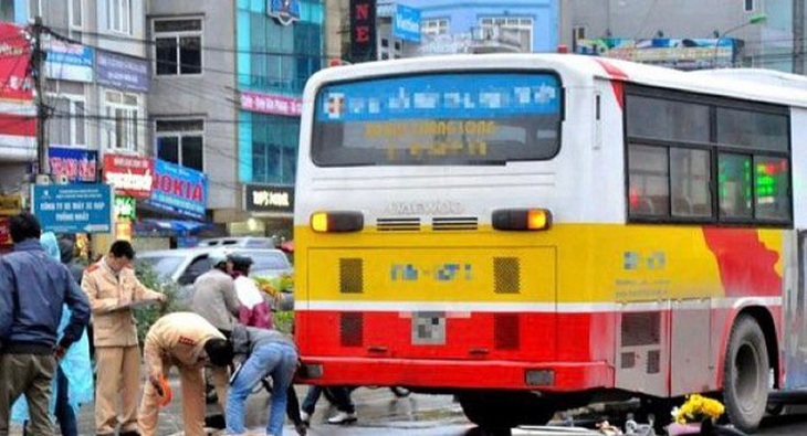 Điều tra vụ cụ bà tử vong liên quan đến xe buýt - Ảnh 2.
