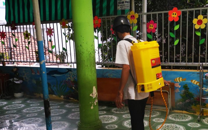 Đội cơ động diệt muỗi tại điểm nóng sốt xuất huyết ở  Khánh Hòa