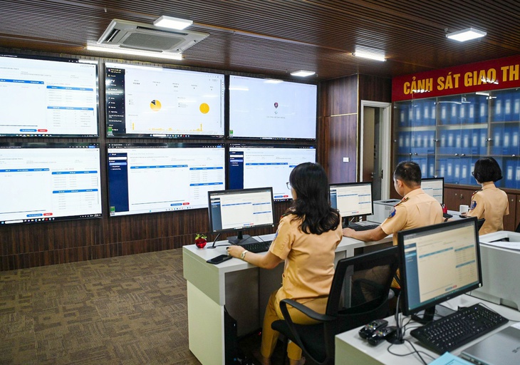Biển số siêu đẹp nào "mở hàng" cho phiên đấu giá biển số ô tô đầu tiên? - Ảnh 3. Biển số siêu đẹp nào "mở hàng" cho phiên đấu giá biển số ô tô đầu tiên? - Ảnh 3.