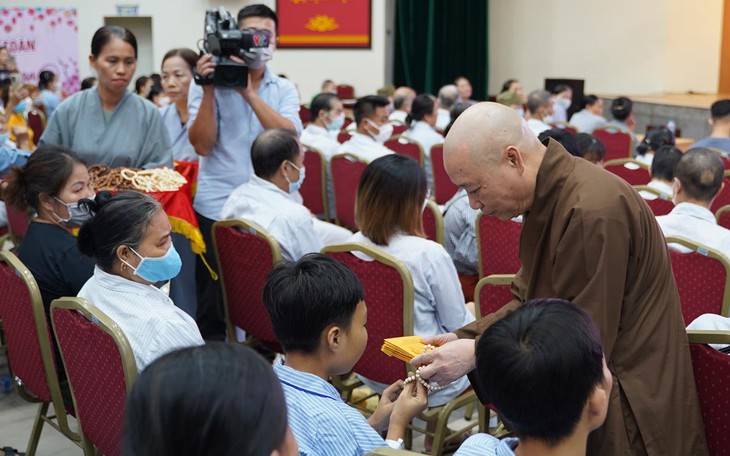 Mùa Vu Lan ấm áp với bệnh nhân Viện Huyết học - Truyền máu Trung ương