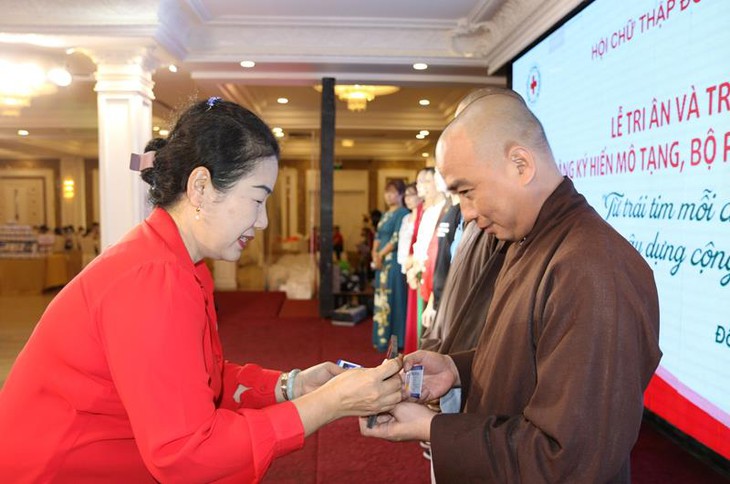 Lan tỏa nghĩa cử nhân văn trong đồng bào phật tử - Ảnh 2. Lan tỏa nghĩa cử nhân văn trong đồng bào phật tử - Ảnh 2.