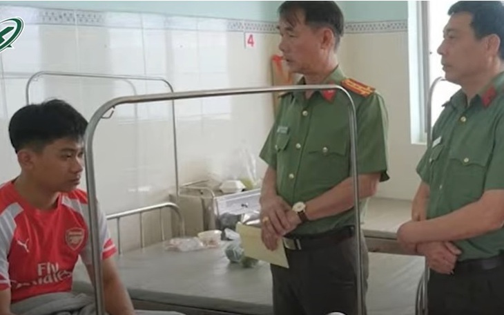 Sáng 23/8: Danh tính đối tượng liều lĩnh xông vào trụ sở chém trọng thương Trung úy Công an