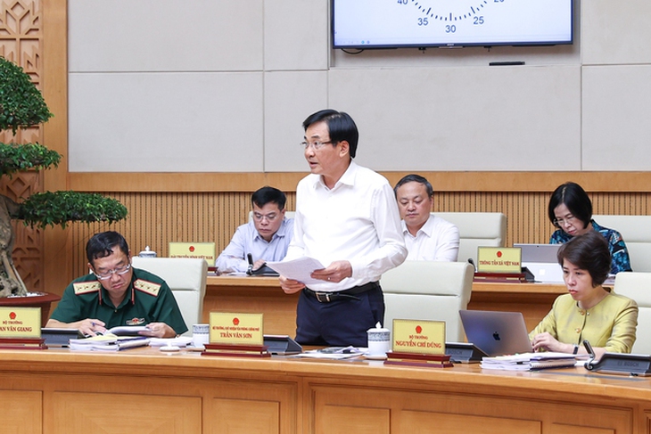 Thủ tướng: Hướng dẫn chuyên môn trong lĩnh vực y tế phải thông suốt khi xây dựng Luật Thủ đô (sửa đổi) - Ảnh 3.