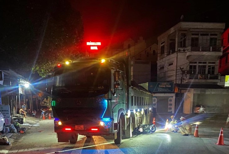 Hưng Yên: Trong đêm xảy ra liên tiếp 2 vụ tai nạn khiến 4 người thương vong - Ảnh 2. Hưng Yên: Trong đêm xảy ra liên tiếp 2 vụ tai nạn khiến 4 người thương vong - Ảnh 2.